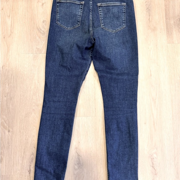 Good American GOOD LEGS SKINNY JEANS - Picture 10 of 11